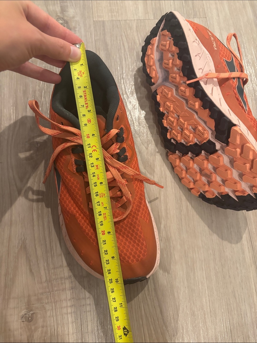 Altra outroad running sneakers - Picture 7 of 9